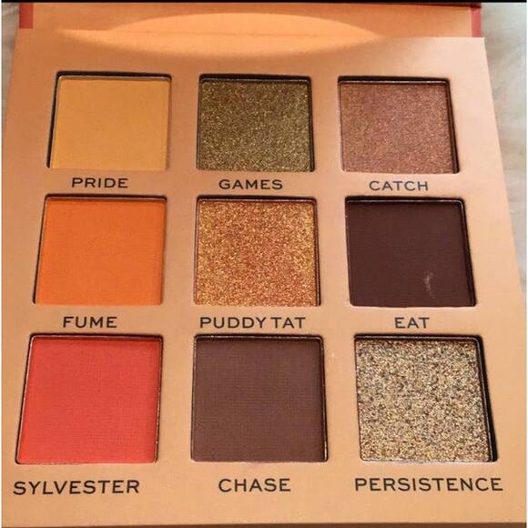 I Heart Revolution x Looney Tunes Sylvester Mini Shadow Palette - Picture 2 of 5